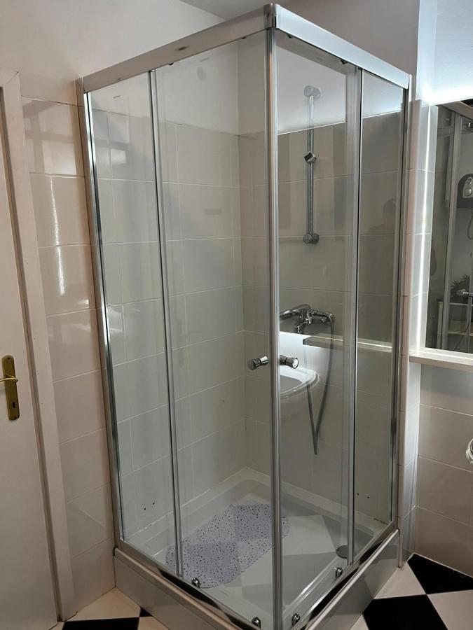 Apartman Gold Maris Apartment Karlovac Luaran gambar