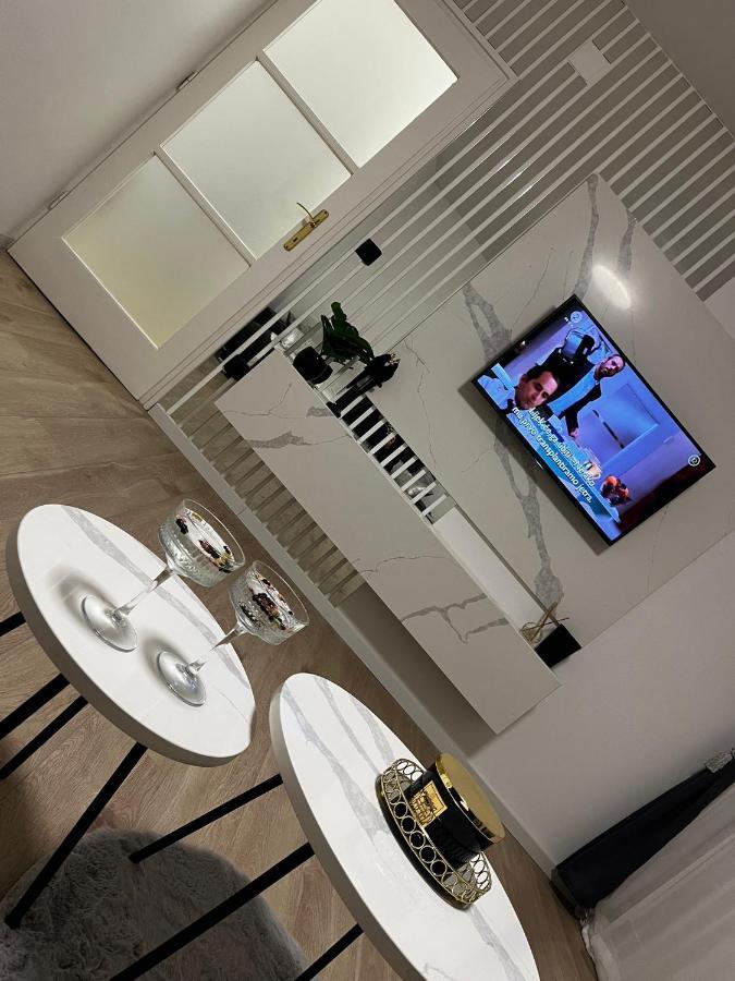 Apartman Gold Maris Apartment Karlovac Luaran gambar