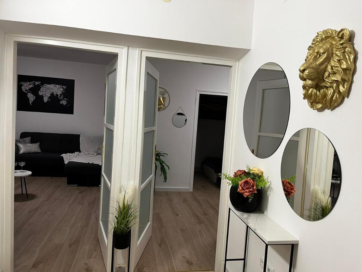 Apartman Gold Maris Apartment Karlovac Luaran gambar