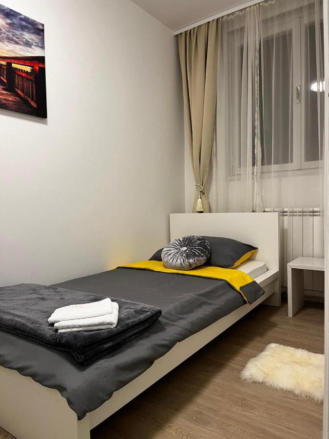 Apartman Gold Maris Apartment Karlovac Luaran gambar