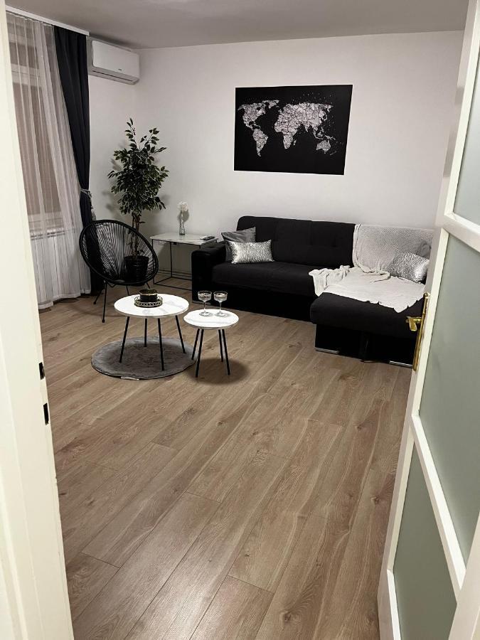Apartman Gold Maris Apartment Karlovac Luaran gambar